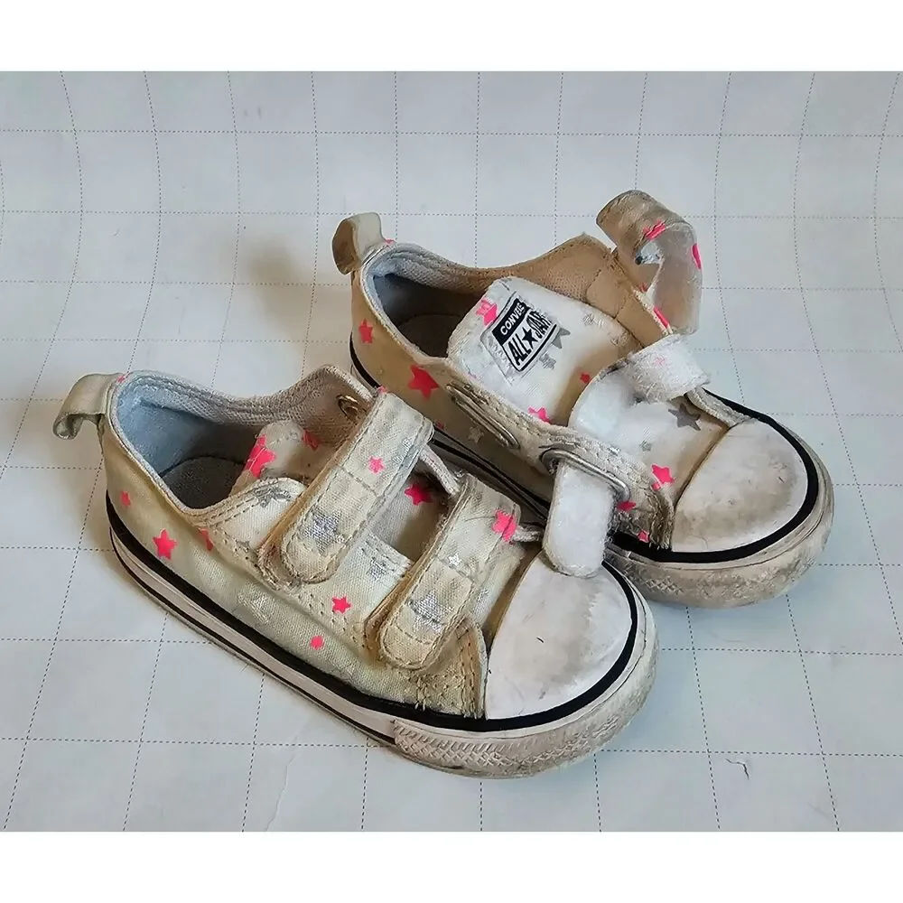 Converse All Star Toddler Sneakers – Size 6 Infant– Pink Star Print